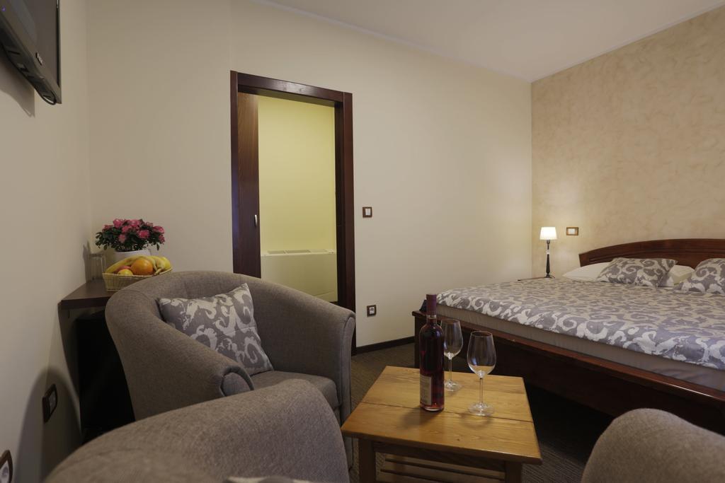 Accommodation Tara เบลเกรด ภายนอก รูปภาพ